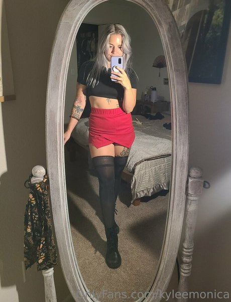 Kyleemonica nackt perfekte galerien