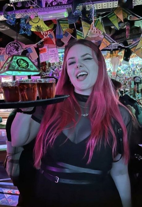 Ash Millman perfekte nacktheit foto