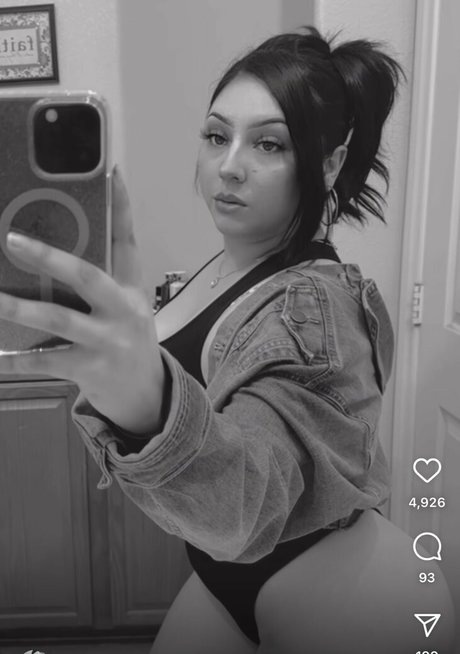 Bakedbabeeee schauspielerin nackten fotos