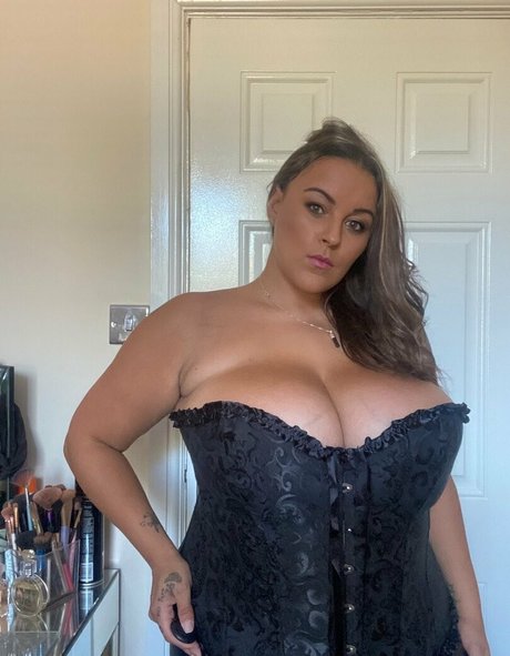 bikini-prinzessin onlyfans porno kunst fotos