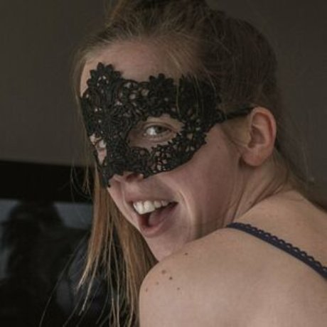 MysteriousHotWife422 exklusive perfekte fotos