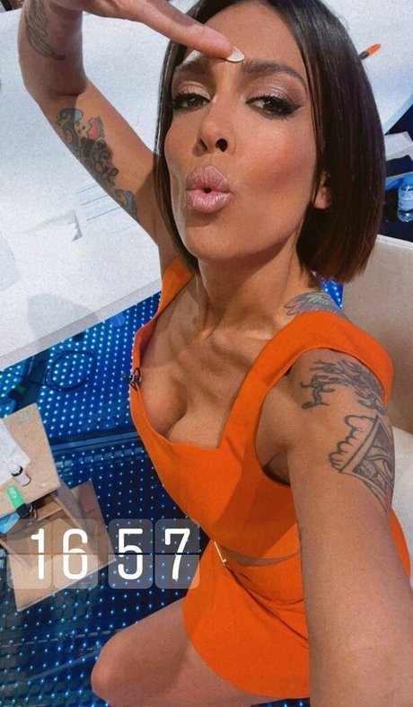 Lorena Castell xxx hübsche fotos