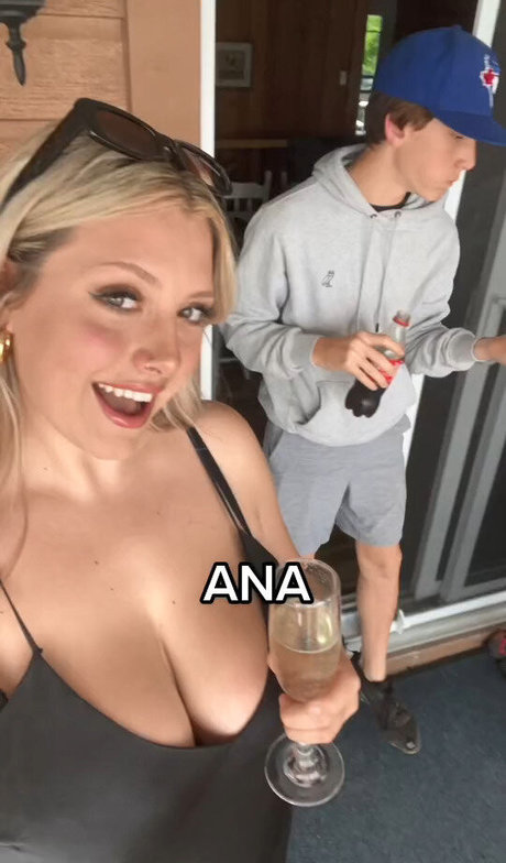 Anabel Kloe Lamarche nacktheit freie bilder