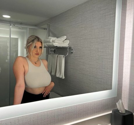 Anabel Kloe Lamarche freie sexy fotos