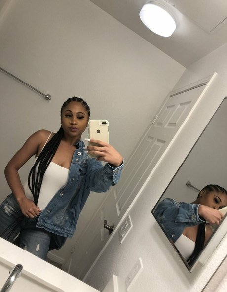 officiallyariaa schauspielerin sex bilder