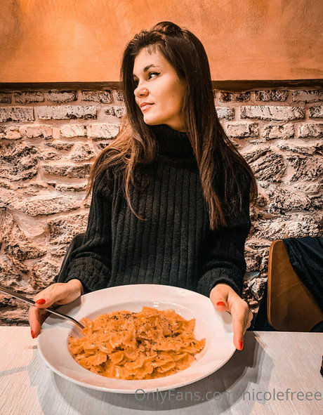 nicolefreee model pornographische galerie
