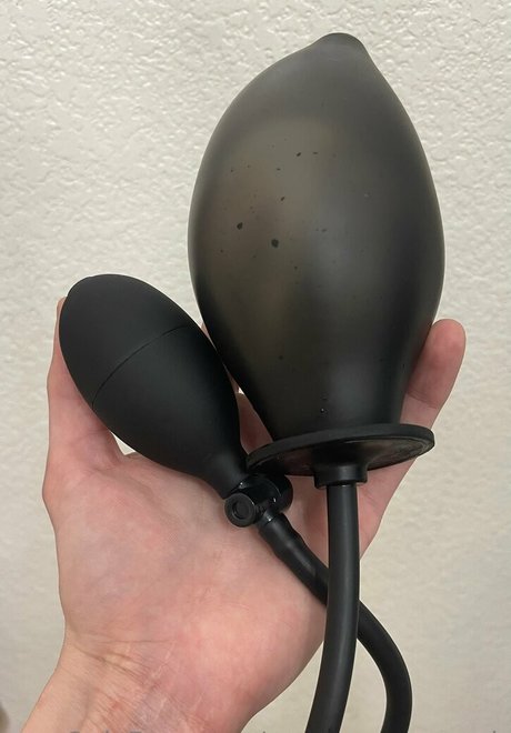 pussypumppeach schauspielerin pornographische fotos