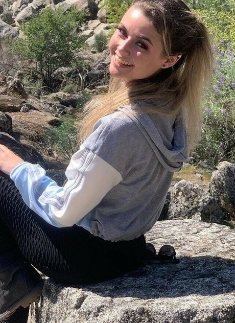 Mally Mouse model nackt galerien