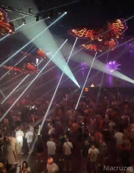 niacruzxo nackt exklusive bild