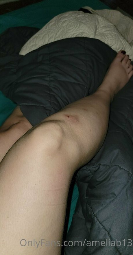 ameliab13 hd erotische bild