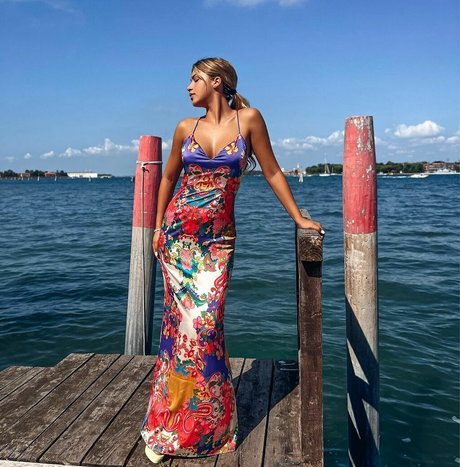 Alice De Bortoli erotische bild