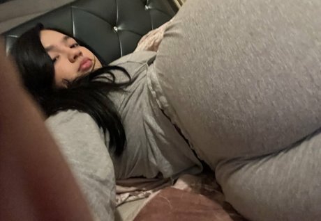 villeyani pornostar perfekte bilder