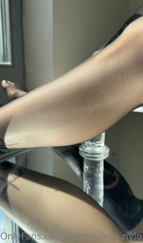 tattoos legs nylons free erwachsene hübsche bilder