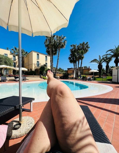 oma-muschi nur fans erwachsene foto