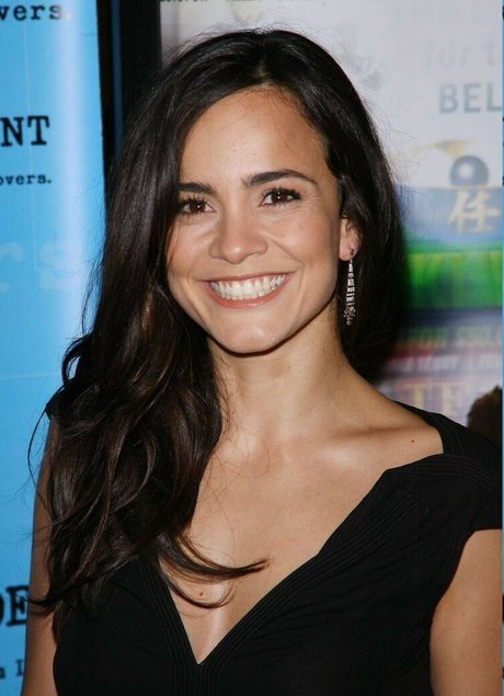 Alice Braga perfekte akt fotos