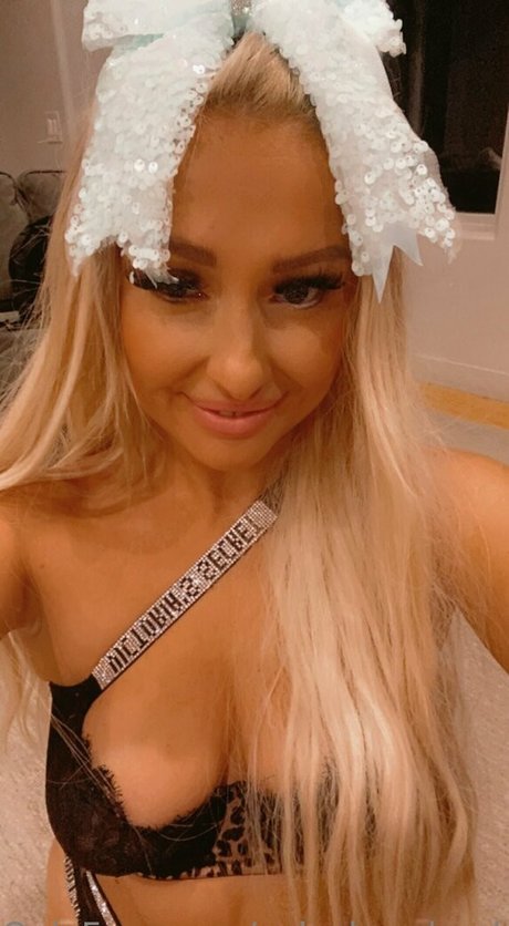 courtneyhuntt sexy nacktheit galerie