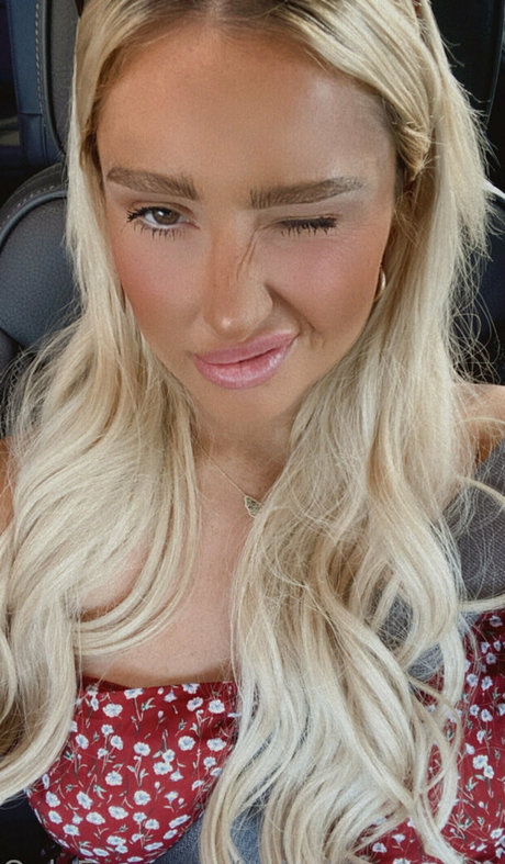 courtneyhuntt perfekte nackt fotos