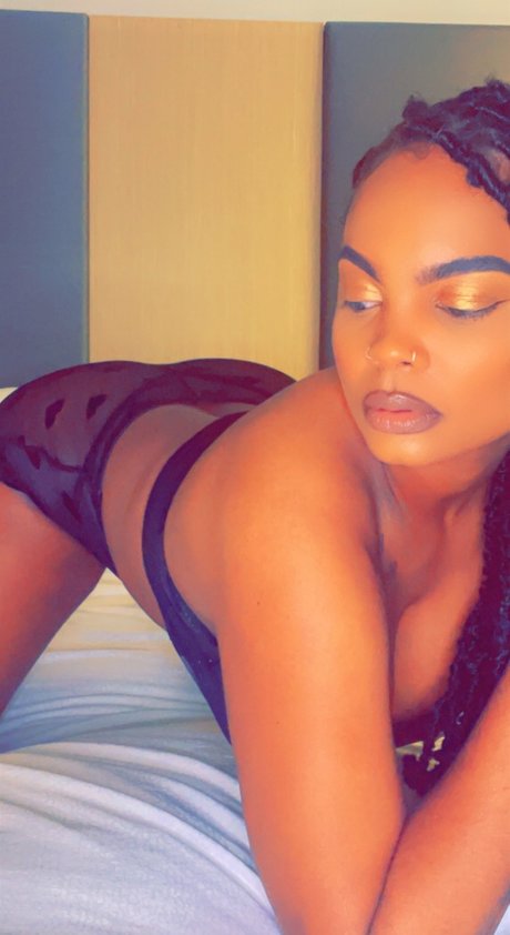 November Danae model hd fotos