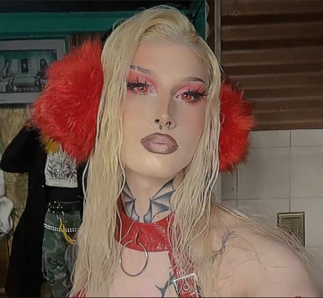 Nova Kayne freie akt archiv