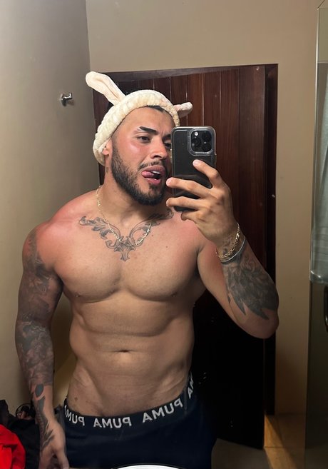 Bacano_ model exklusive bilder