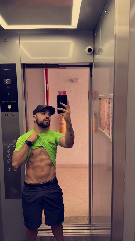 Aaron Diamond_ schauspielerin hübsche fotos