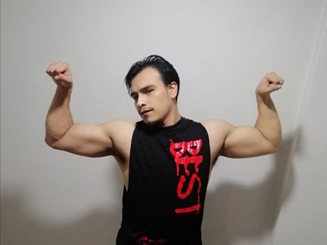 Aaron Dark akt pornostar bild