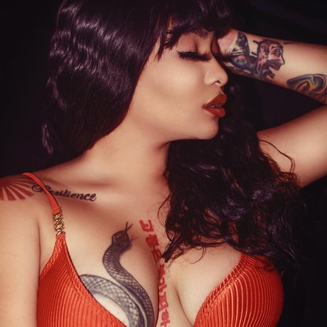 Keiko sexy schöne foto