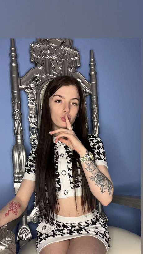 _Snow Bleu_ schauspielerin kunst fotos