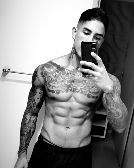 Adan Reilly heiße nackte bilder