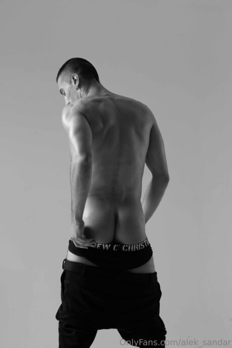 Alek Sandar nacktheit beste fotos