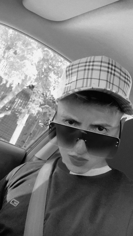 Esteban Santos erwachsene nackt fotos