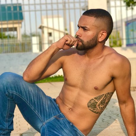 Jorge Molotov porno perfekte foto