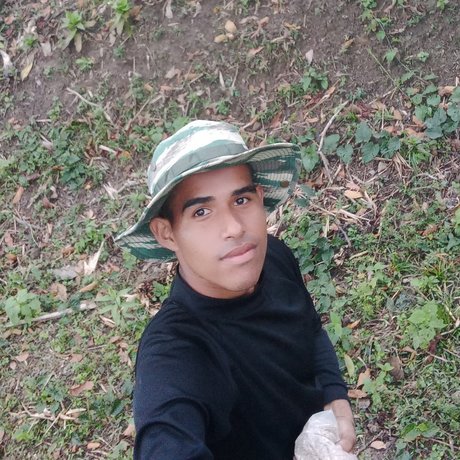 Oso Miguel exklusive erwachsene fotos