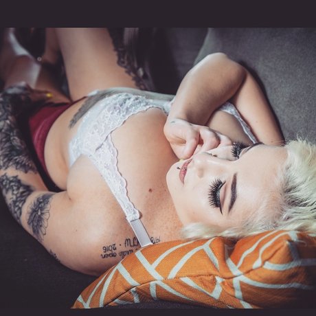 Diana Showgirl exklusive hübsche galerien