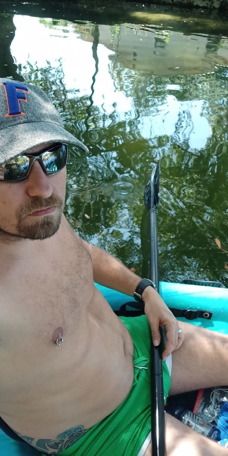 Skyshane Mustian kunst pornografische archiv