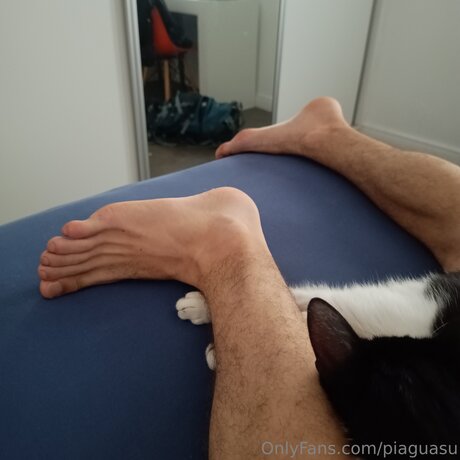 Pi Guasu model nackte fotos