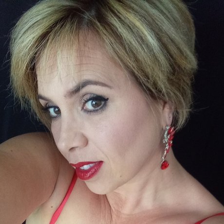 Petite Chipie Ronde et Sexy hübsche schöne galerien