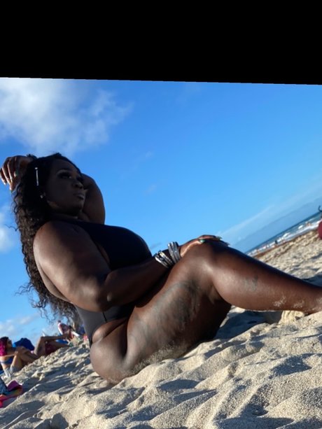 GlammAzhon perfekte erotische bild