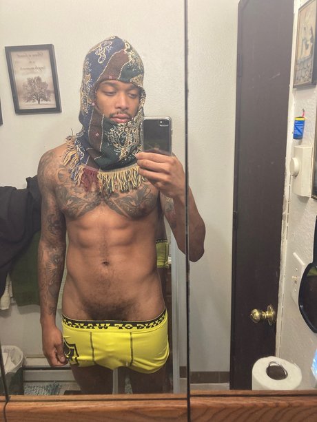 Poochyy hübsche nacktheit foto