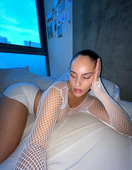 stormthrax schauspielerin nacktheit galerie