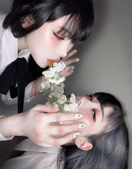 Naughty Rabbit xxx nackt bilder