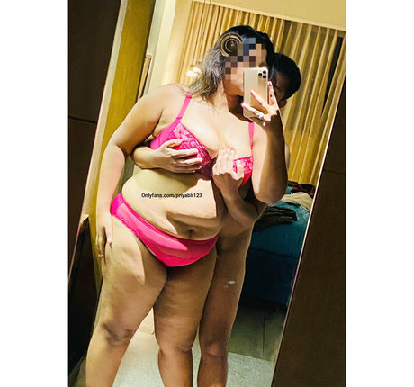 priyablr123 erotische porno fotos