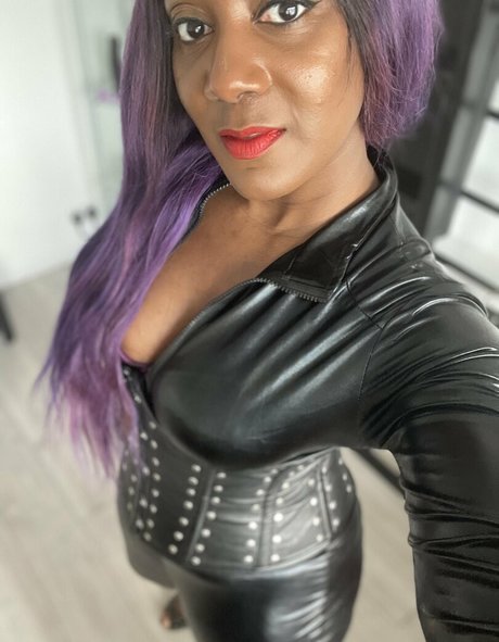 mslorraineldn exklusive schöne fotos