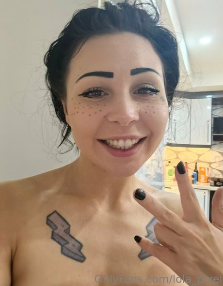 lola pixel porno nette bild