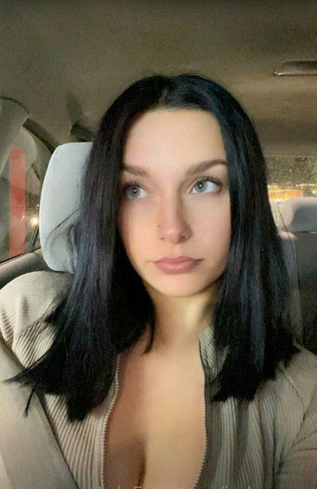 winzige onlyfans nacktheit freie foto