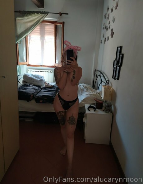 alucarynmoon schauspielerin erotische bild