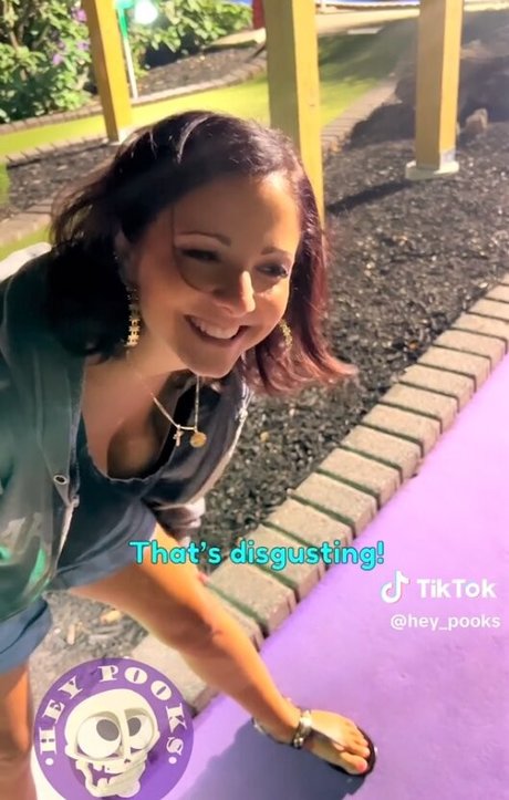 Hey Pooks nacktheit nette archiv