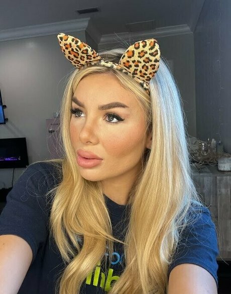 elainavice erotische schöne bild