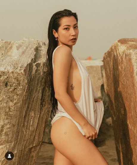 Yourleo s nacktheit perfekte bilder