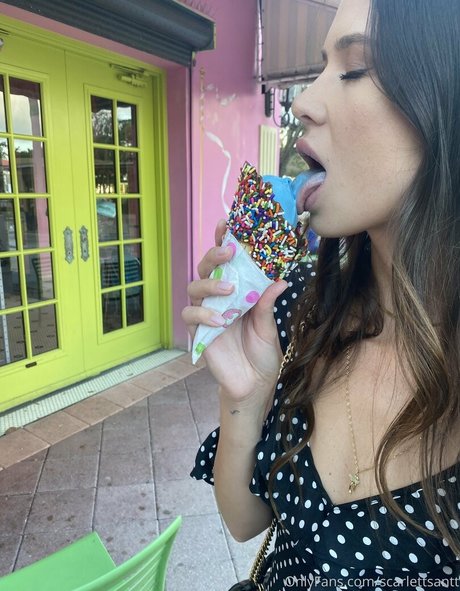 ScarlettSantt perfekte erotische fotos